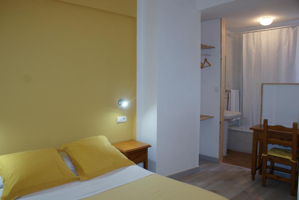 Hostal Puerto Beach موتريل الغرفة الصورة