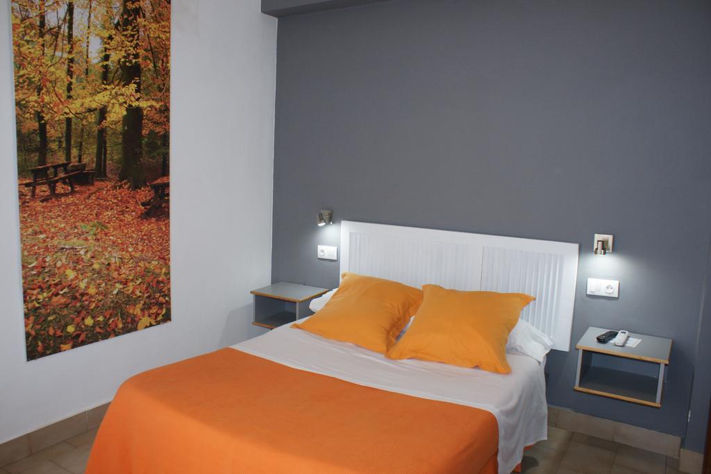 Hostal Puerto Beach موتريل المظهر الخارجي الصورة